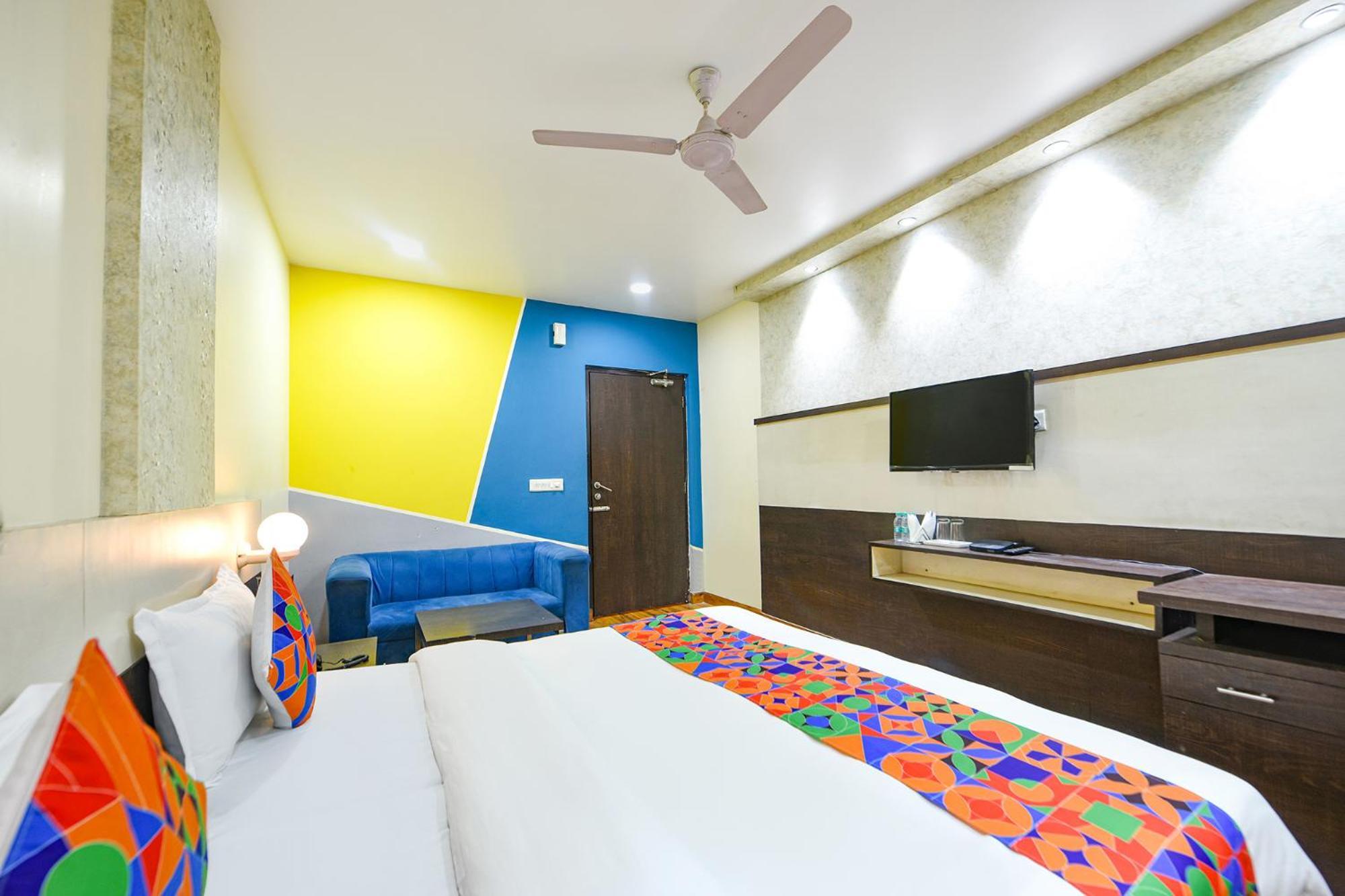 OYO 10887 Hotel West View Ghaziabad Exterior foto