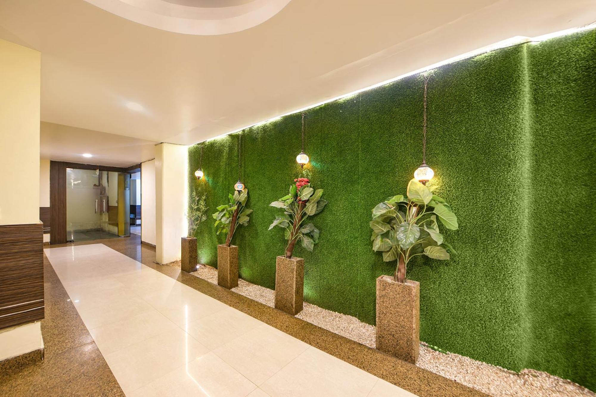 OYO 10887 Hotel West View Ghaziabad Exterior foto