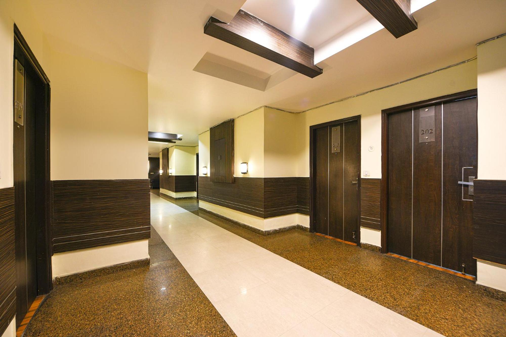 OYO 10887 Hotel West View Ghaziabad Exterior foto